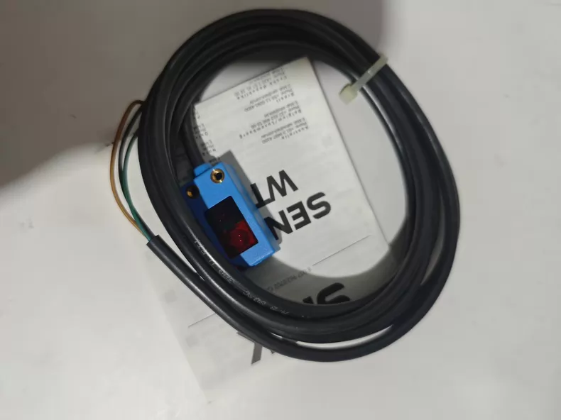 SICK Photoelectric Sensor WT4-2N132 thumbnail