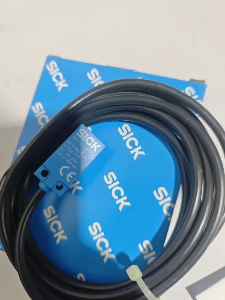 SICK Photoelectric Sensor WT4-2N132 thumbnail