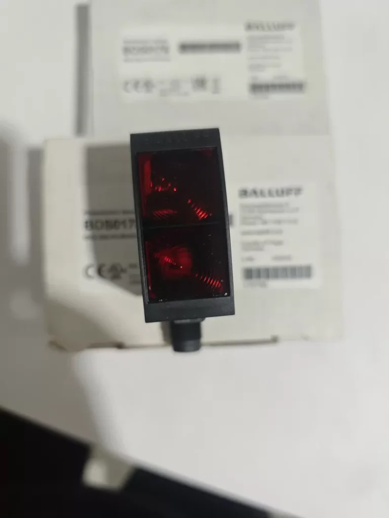 Balluff Photoelectric Sensor BOS0178 thumbnail