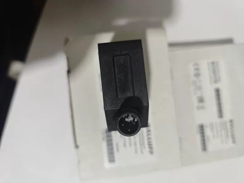Balluff Photoelectric Sensor BOS0178 thumbnail