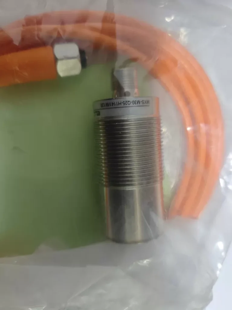ELCO Inductive Proximity Sensor MXS-M30-Q25-H1141/W120 thumbnail