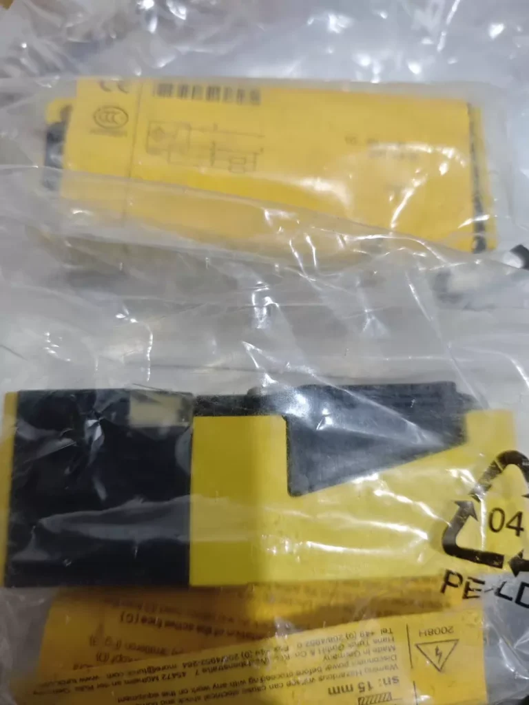 TURCK Proximity Sensor BI15-CP40-VN4X2 thumbnail