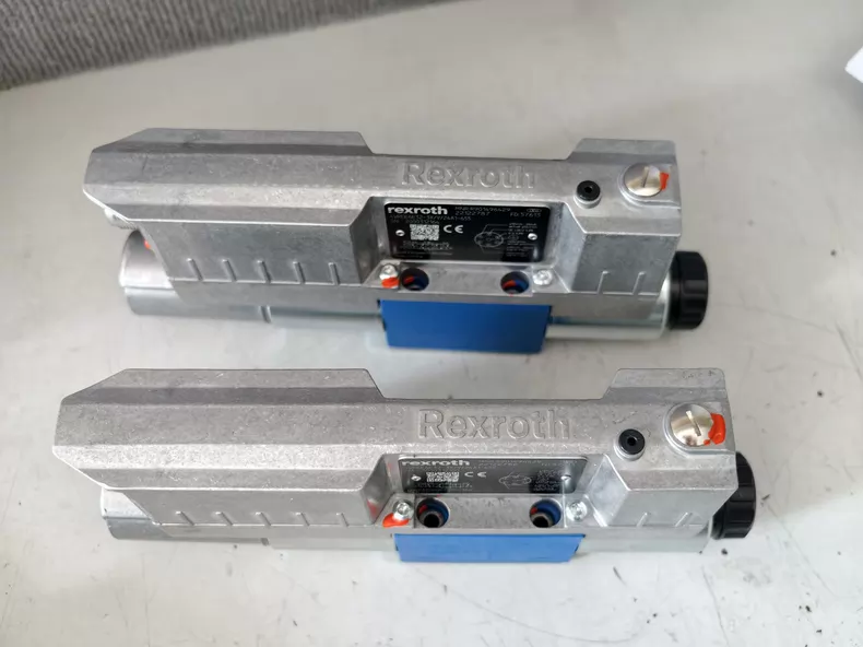Bosch Rexroth 4WREE6E32-3X/V/24A1-655 Proportional Valve thumbnail