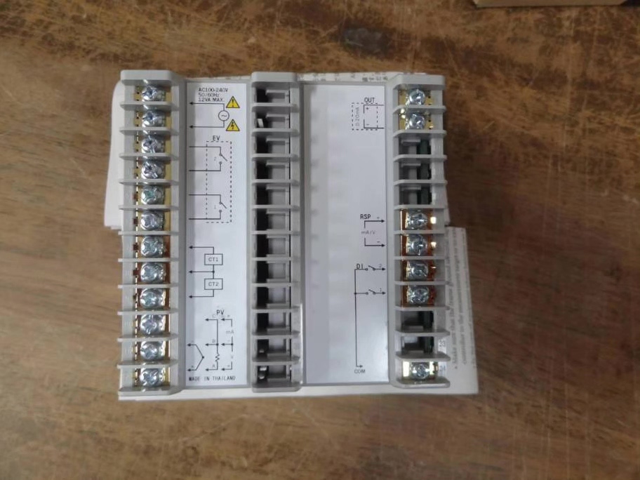 Azbil C36TC0UA4300 Controller thumbnail