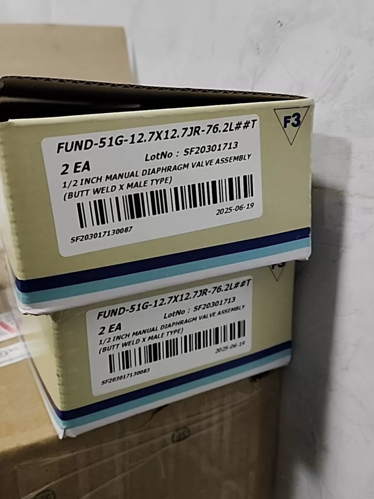 Fujikin FUND-51G-12.7X12.7JR-76.2LT Diaphragm Valve thumbnail
