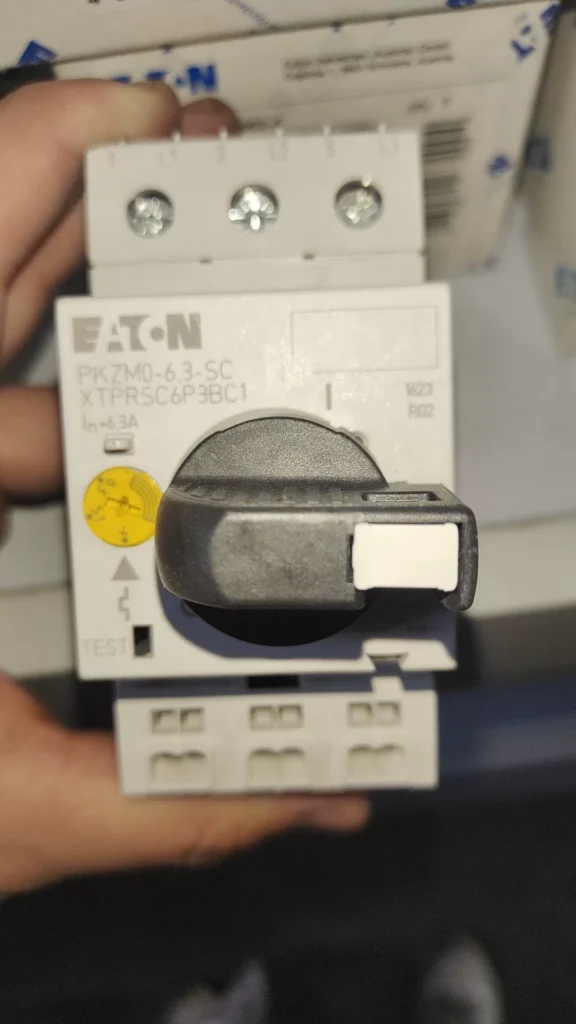 Eaton PKZM0-6,3-SC/AK Circuit Breaker thumbnail