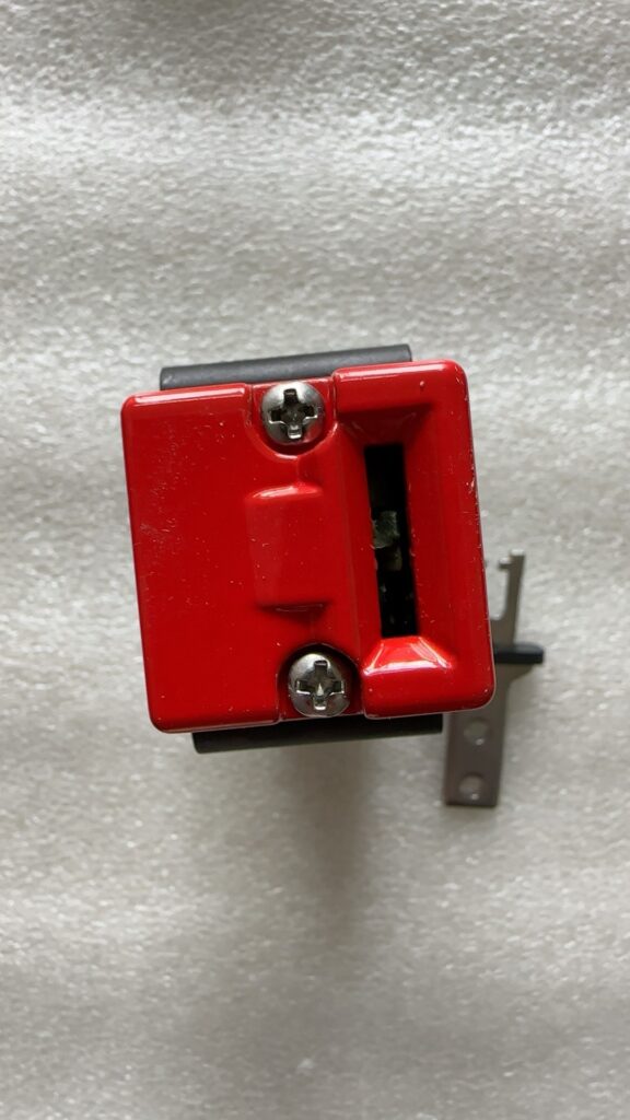Pizzato 2896E024-F Switch thumbnail