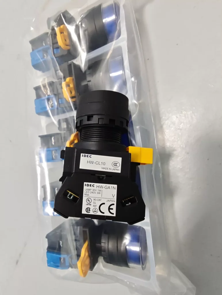 IDEC HW-CL10 Switch