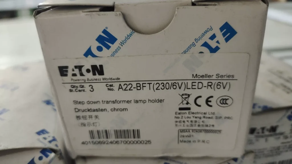 Eaton A22-BFT(230/6V)LED-R(6V) Switch