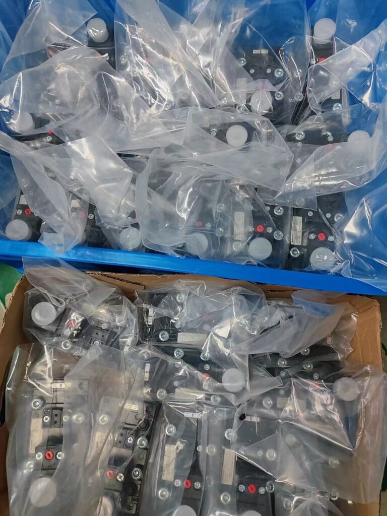 Aventics 0820024502 Pneumatic Valve
