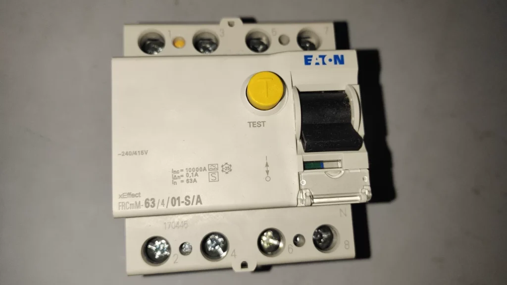 Eaton FRCmM-63/4/01-S/A Circuit Breaker thumbnail