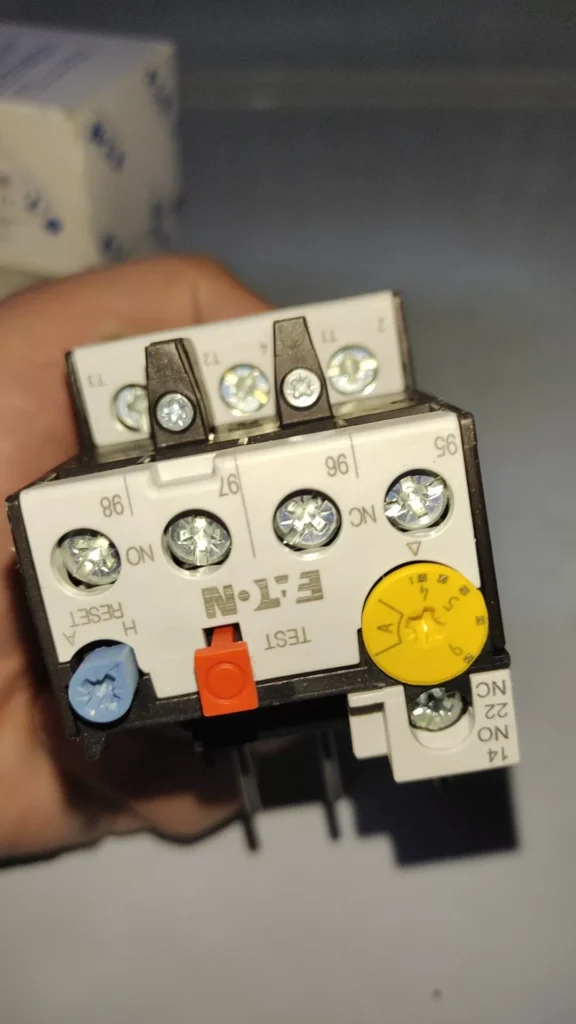 Eaton ZB32C-6 XT0B006CC1C Relay thumbnail
