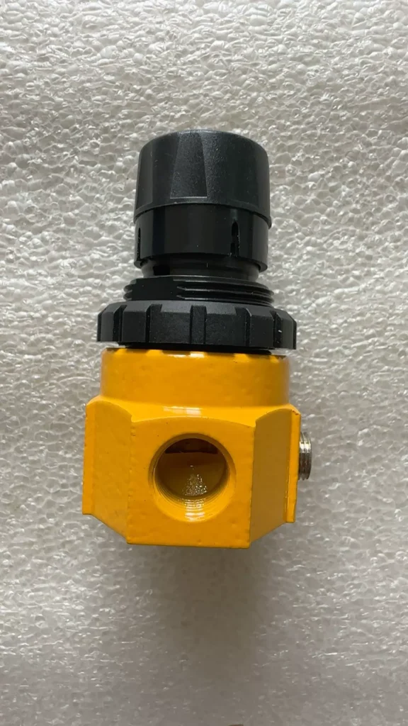WAIRCOM UZRRH4/7 Pneumatic Regulator thumbnail