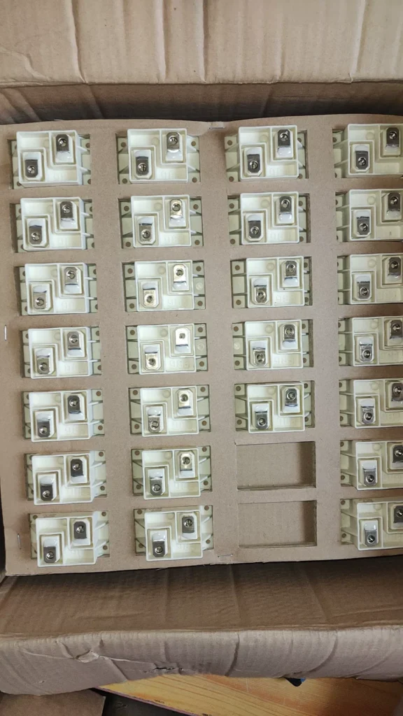 EBG 1424701LF Connector thumbnail