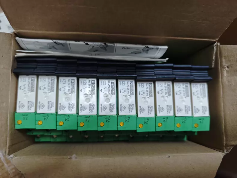 Phoenix Contact Relay PLC-RSC-24DC/21-21 thumbnail