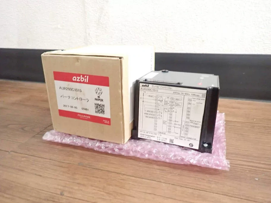 Azbil AUR200C1015 Controller