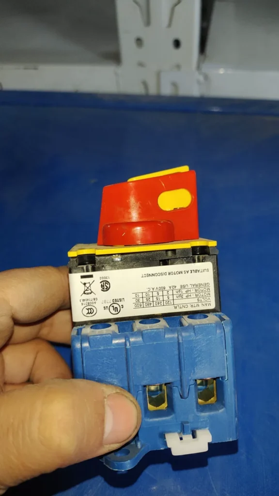 KRAUS & NAIMER KG41.T303/DE20F6457/400 Switch thumbnail