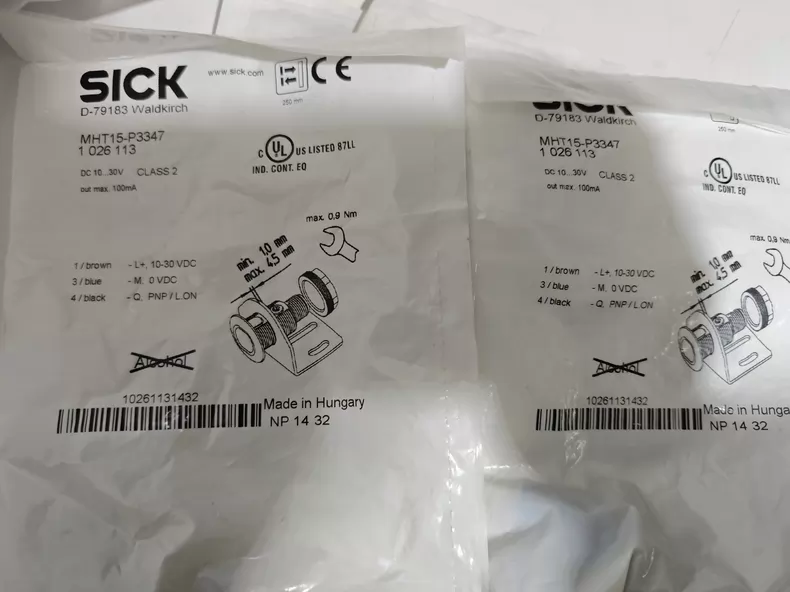 SICK Photoelectric Sensor MHT15-P3347 thumbnail