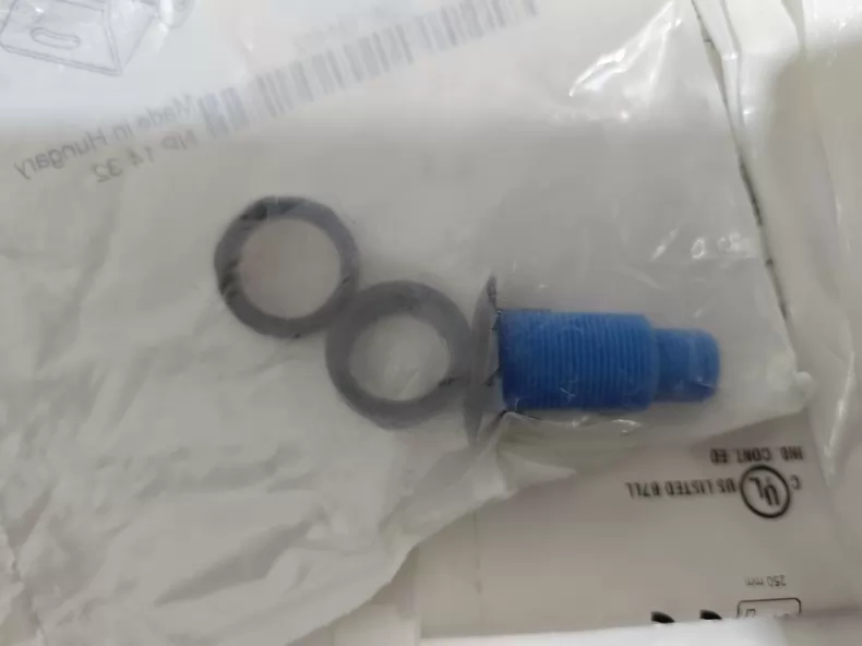SICK Photoelectric Sensor MHT15-P3347 thumbnail