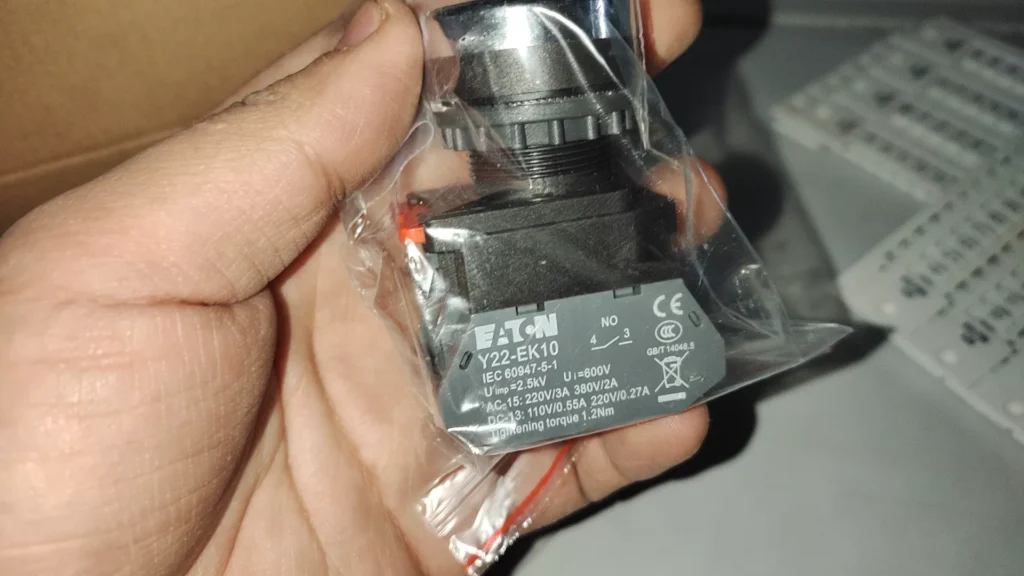 Eaton Y22-RDR-04/K11 Switch thumbnail
