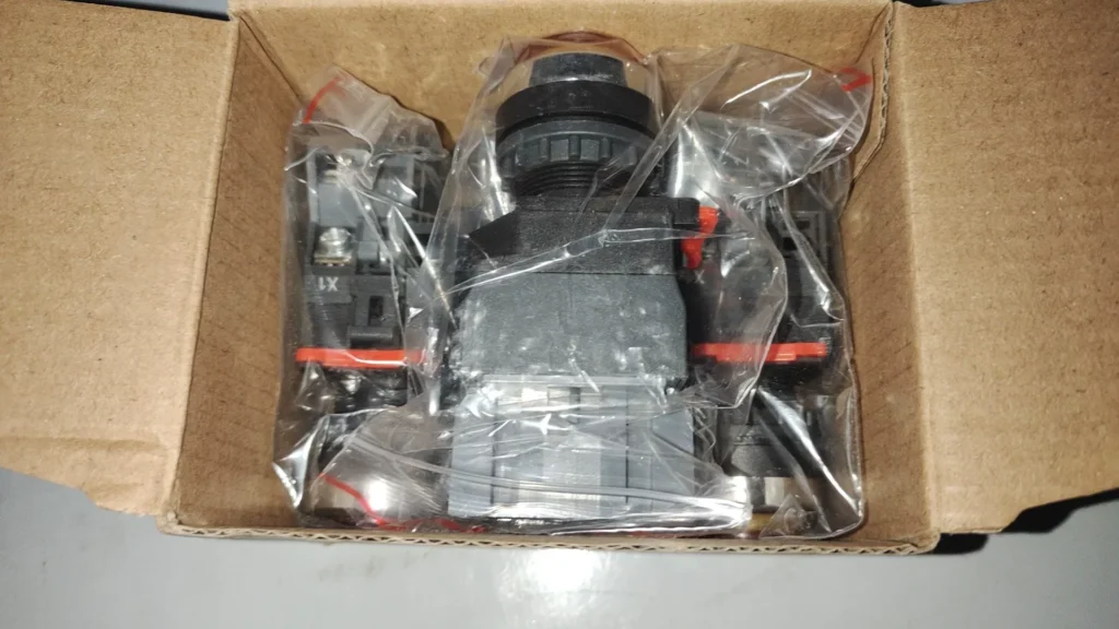 Eaton Y22-RLTHR-YE/K01/F/LED-Y(220V) Switch thumbnail
