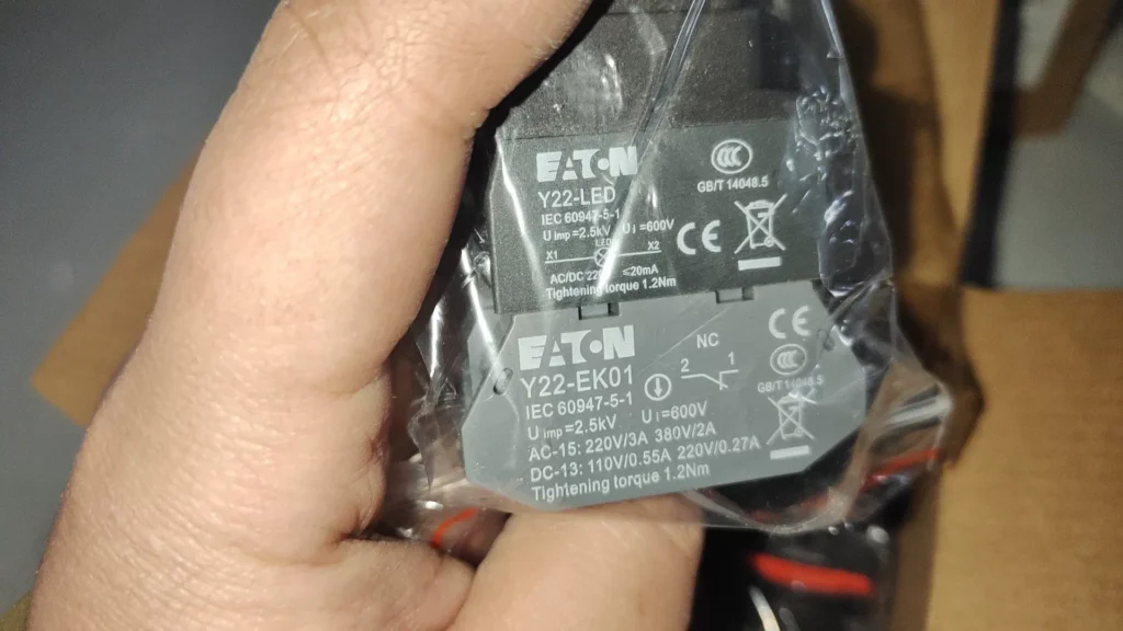Eaton Y22-RLTHR-YE/K01/F/LED-Y(220V) Switch thumbnail