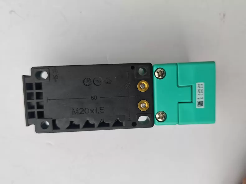 Pepperl+Fuchs Sensor NCN30+U1+N0 thumbnail