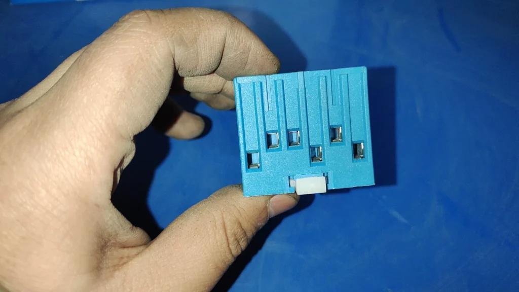 Finder 90.03.SMA Relay Socket thumbnail