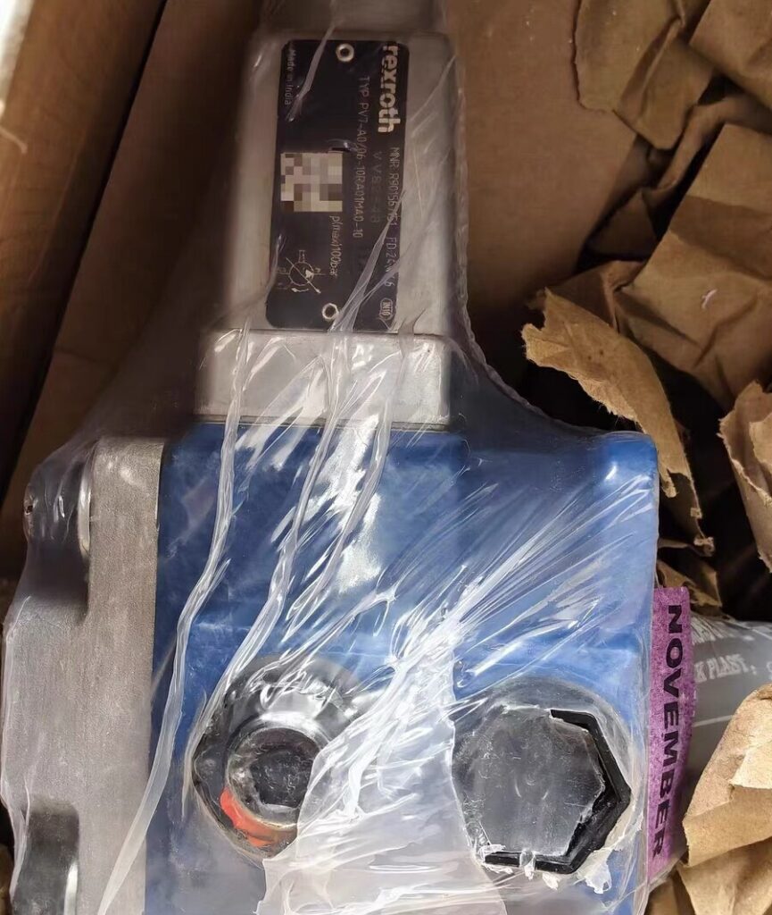Bosch Rexroth R901567151 PV7-AX/06-10RA01MA0-10 Pump thumbnail