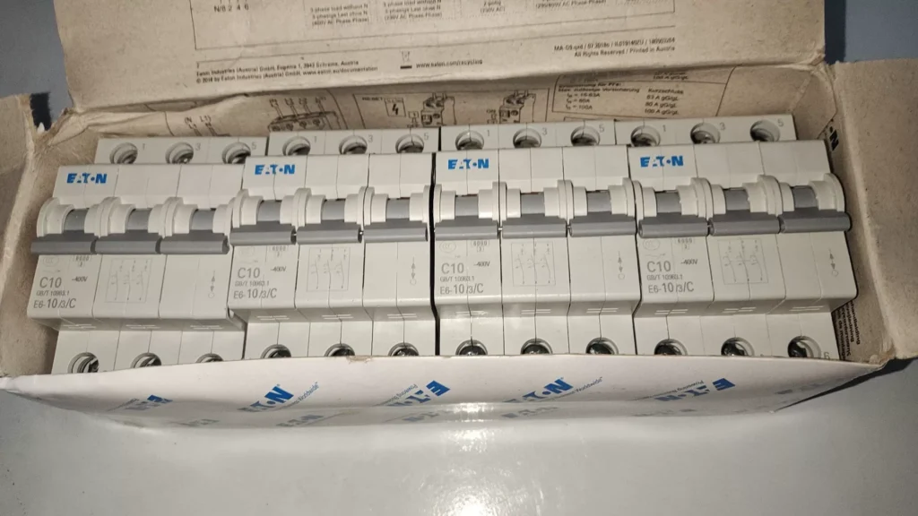 Eaton E6-10/3/C Circuit Breaker thumbnail