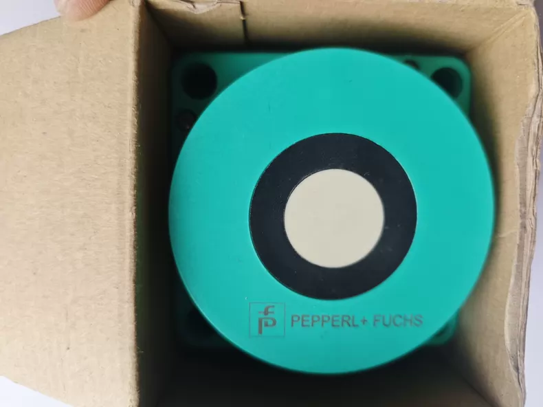 Pepperl+Fuchs Sensor UB1000+FP1+E6 thumbnail