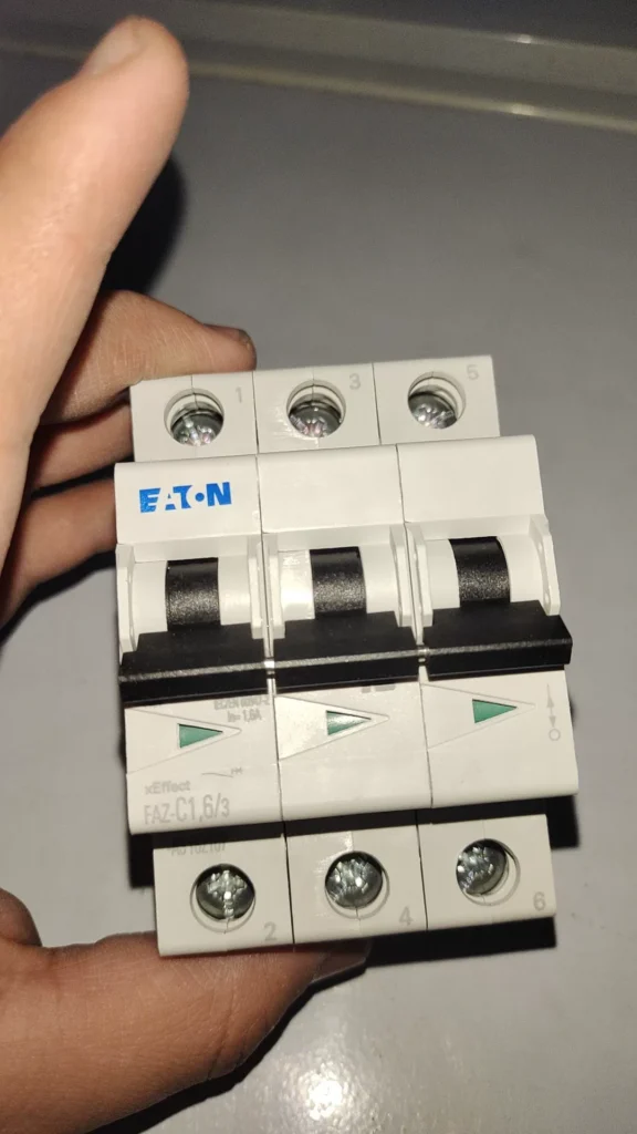 Eaton FAZ-C1,6/3-AS Circuit Breaker thumbnail