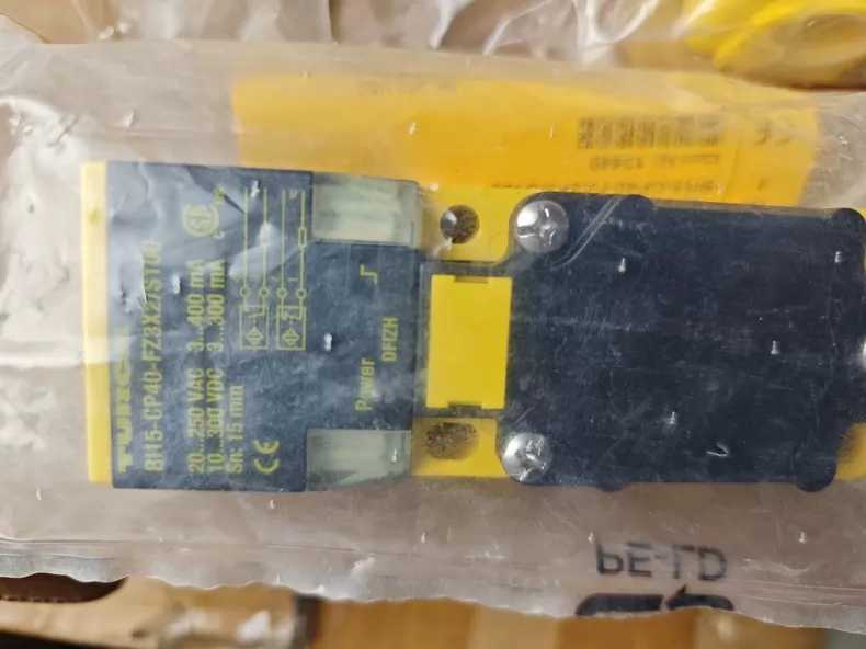 TURCK Proximity Sensor BI15-CP40-FZ3X2/S100 thumbnail
