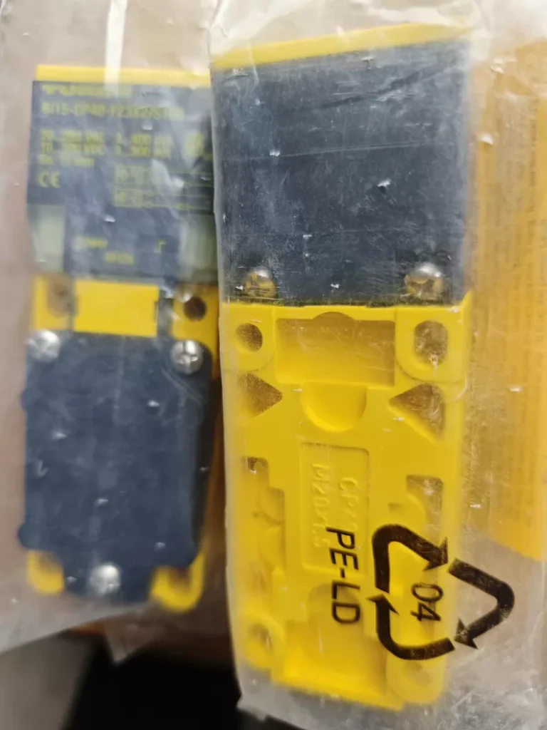 TURCK Proximity Sensor BI15-CP40-FZ3X2/S100 thumbnail