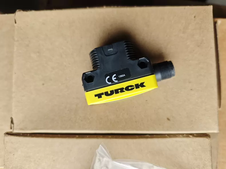 TURCK Photoelectric Sensor LOPR8M-BT30-VNP6X2-H1151