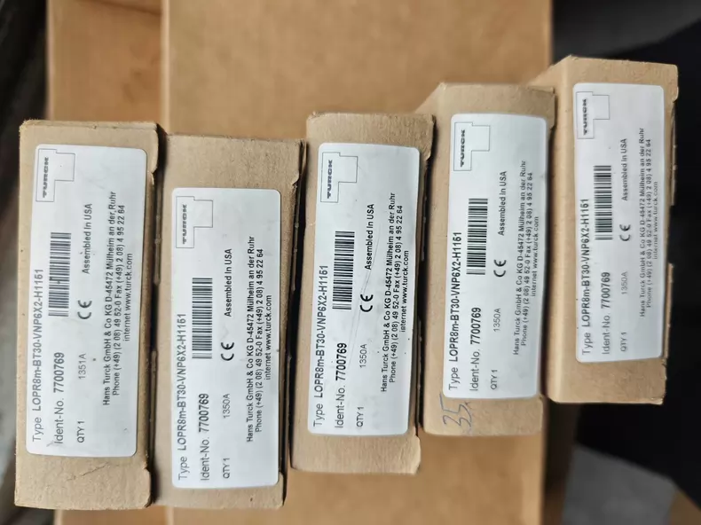 TURCK Photoelectric Sensor LOPR8M-BT30-VNP6X2-H1151 thumbnail