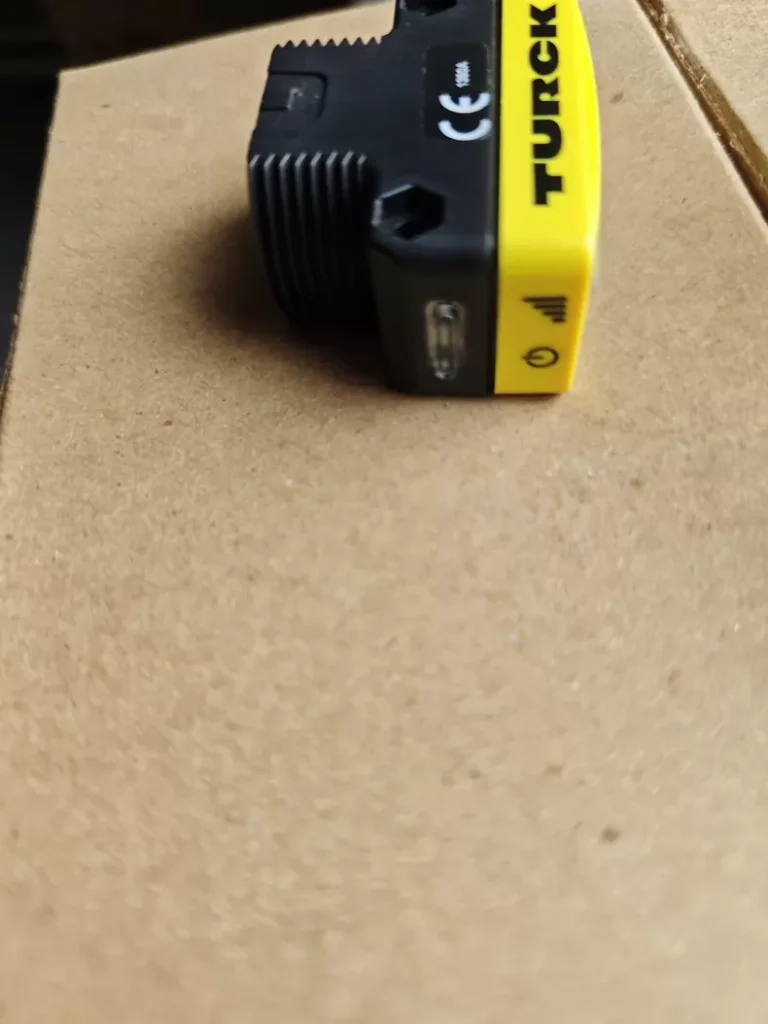 TURCK Photoelectric Sensor LOPR8M-BT30-VNP6X2-H1151 thumbnail