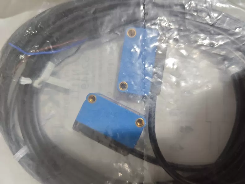 SICK Photoelectric Sensor GSE6-N1111 thumbnail