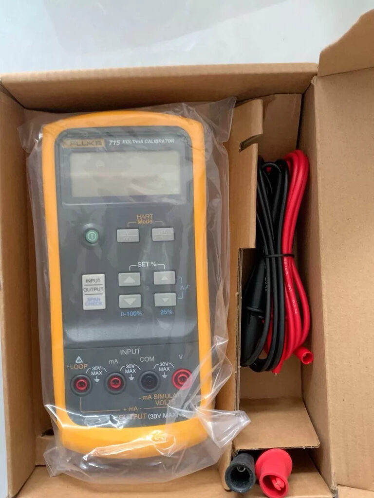 Fluke 715 Calibrator