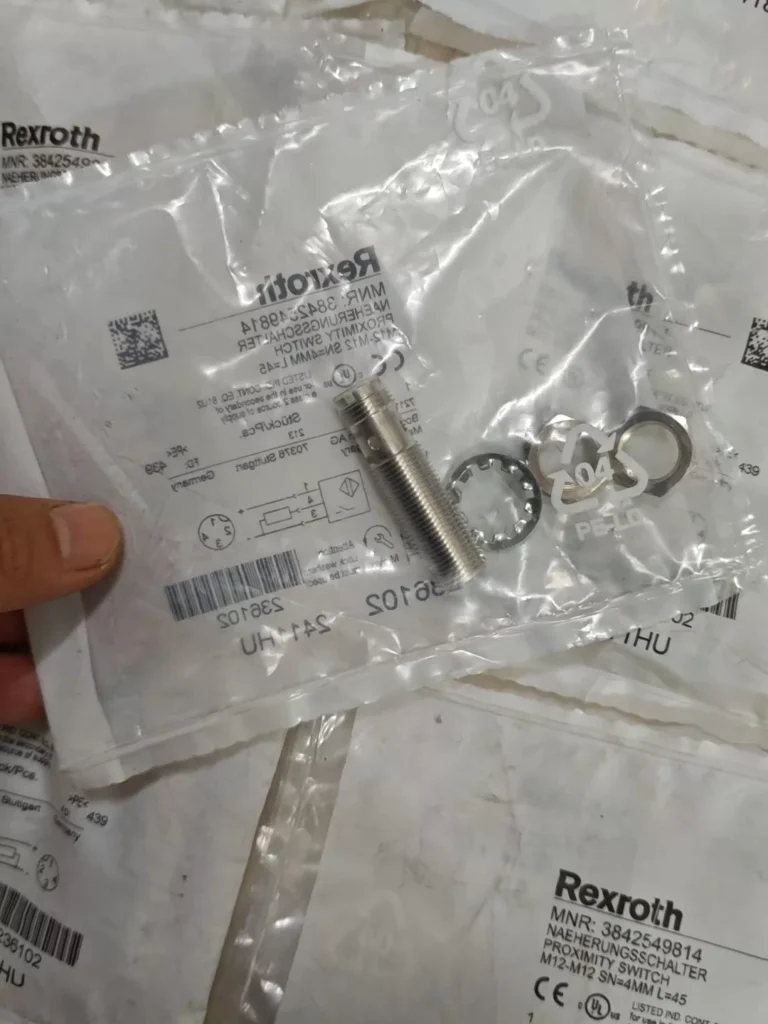 Bosch Rexroth M12-M12 Proximity Sensor thumbnail