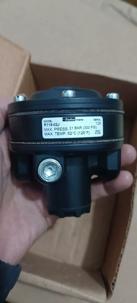 Parker R119-02J Pressure Regulator
