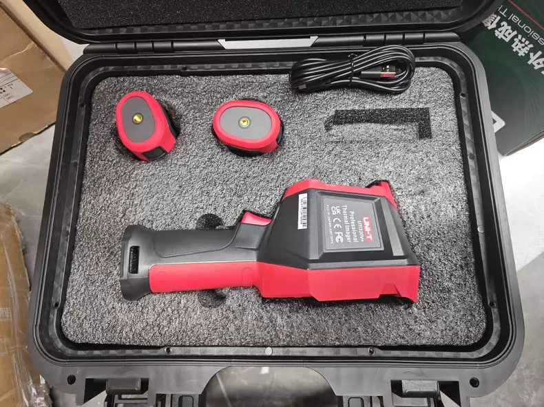 UNI-T UTI230V+ Thermal Imaging Camera thumbnail