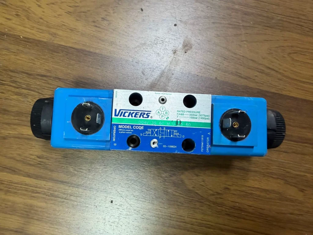 Vickers DG4V-3S-6C-M-U-B5-60 Solenoid Valve