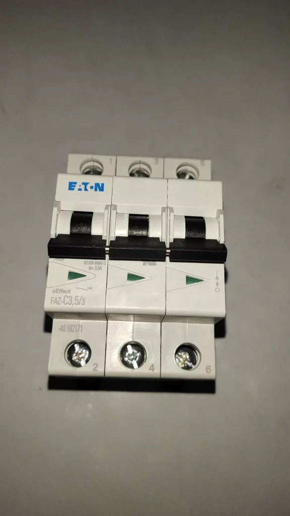Eaton FAZ-C3,5/3-AS Circuit Breaker thumbnail