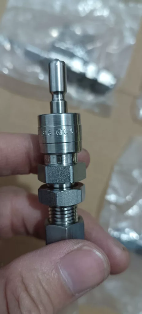 Swagelok SS-QC4-S1-400 Connector thumbnail