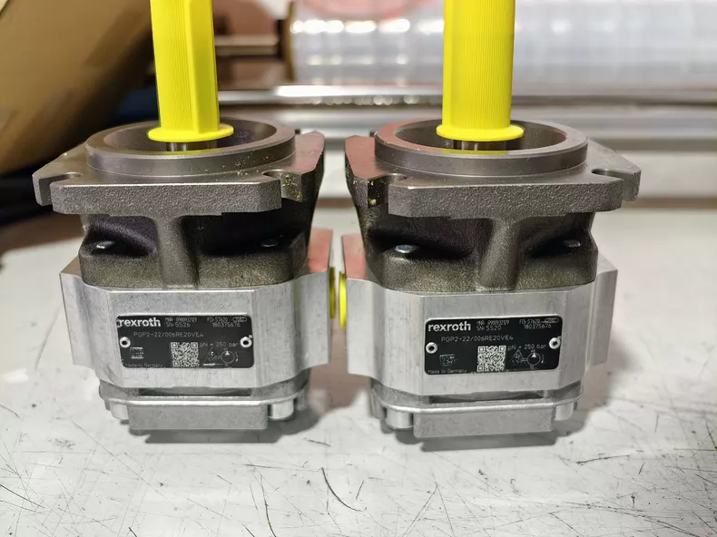 Bosch Rexroth PGP2-22/008RE20VE4 Gear Pump