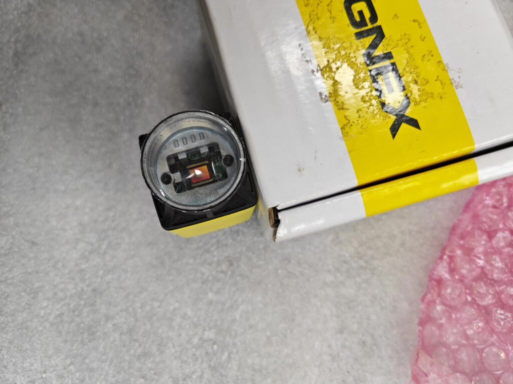 COGNEX IS8105M-3SP-10 / 828-20125-001 Sensor thumbnail