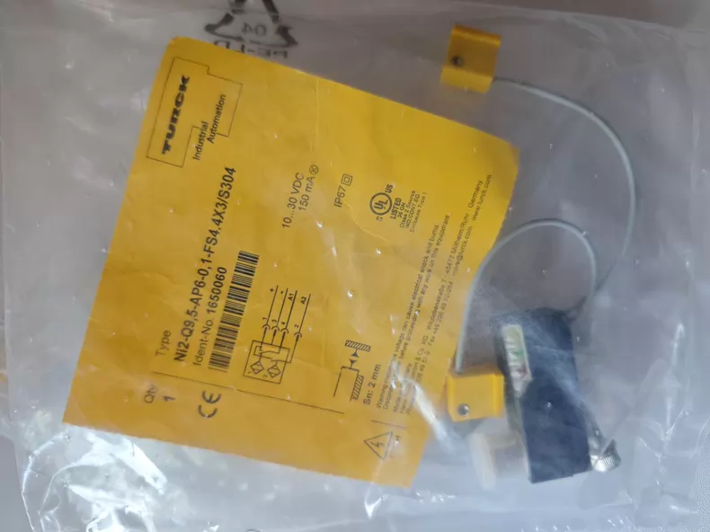 TURCK Proximity Sensor NI2-Q9.5-AP6-0.1-FS4.4X3/S304 thumbnail