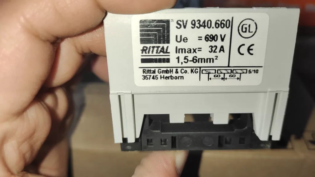 Rittal SV9340.660 Busbar Adapter thumbnail