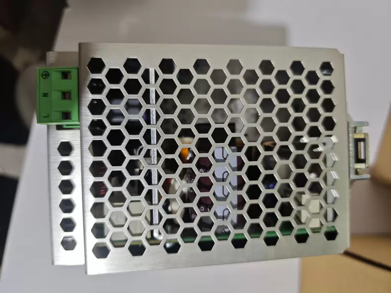 Phoenix Contact Power Supply Module QUINT-PS/100-240AC/12DC/10 thumbnail